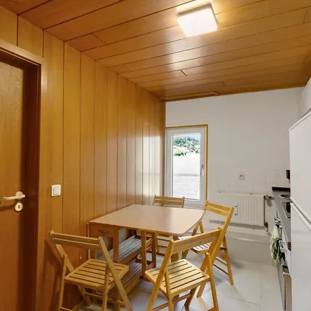 Moderne & Rustikale I Kostenlose Parkplaetze I Zentral I Naehe Koeln Messe Deutz I Anbindung Daire Eitorf