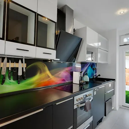 Moderne & Rustikale I Kostenlose Parkplaetze I Zentral I Naehe Koeln Messe Deutz I Anbindung Daire *