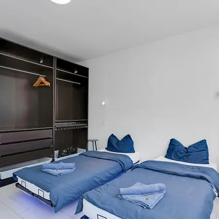 Apartment Moderne & Rustikale Wohnung I Kostenlose Parkplaetze In Der Naehe I Zentral I Naehe Koeln Messe Deutz I Top Anbindung *