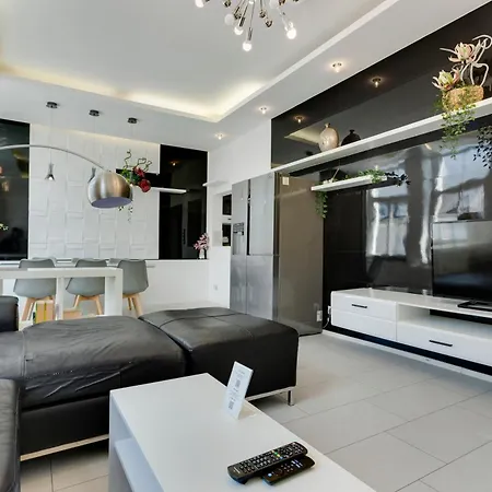 Moderne & Rustikale Wohnung I Kostenlose Parkplaetze In Der Naehe I Zentral I Naehe Koeln Messe Deutz I Top Anbindung *