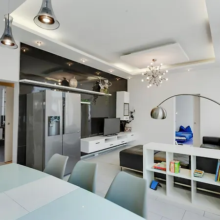 Moderne & Rustikale I Kostenlose Parkplaetze I Zentral I Naehe Koeln Messe Deutz I Anbindung * Eitorf