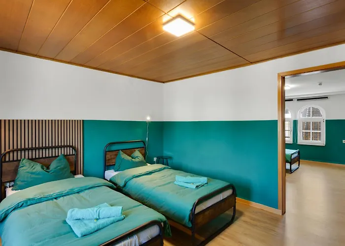 Moderne & Rustikale I Kostenlose Parkplaetze I Zentral I Naehe Koeln Messe Deutz I Anbindung Appartement *