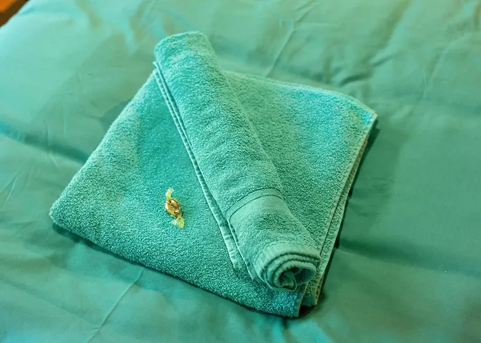 Moderne & Rustikale I Kostenlose Parkplaetze I Zentral I Naehe Koeln Messe Deutz I Anbindung *