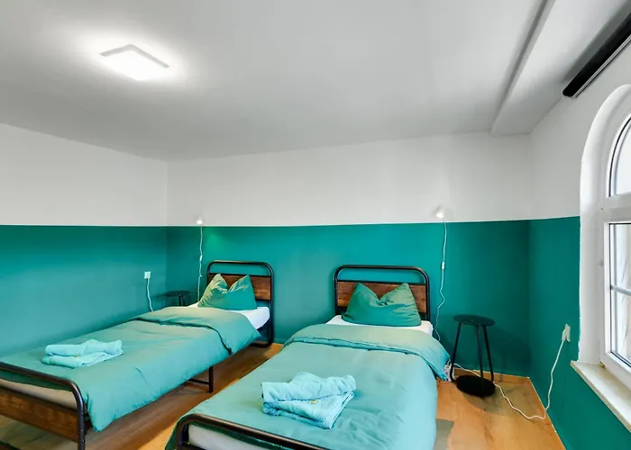 Appartement Moderne & Rustikale I Kostenlose Parkplaetze I Zentral I Naehe Koeln Messe Deutz I Anbindung Eitorf