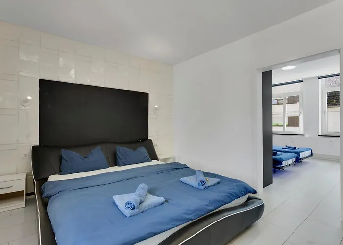 Moderne & Rustikale I Kostenlose Parkplaetze I Zentral I Naehe Koeln Messe Deutz I Anbindung