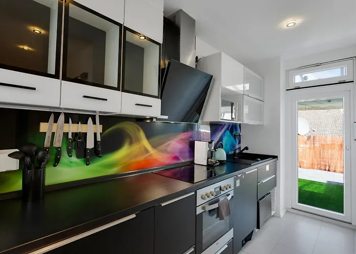 Moderne & Rustikale I Kostenlose Parkplaetze I Zentral I Naehe Koeln Messe Deutz I Anbindung Lejlighed *