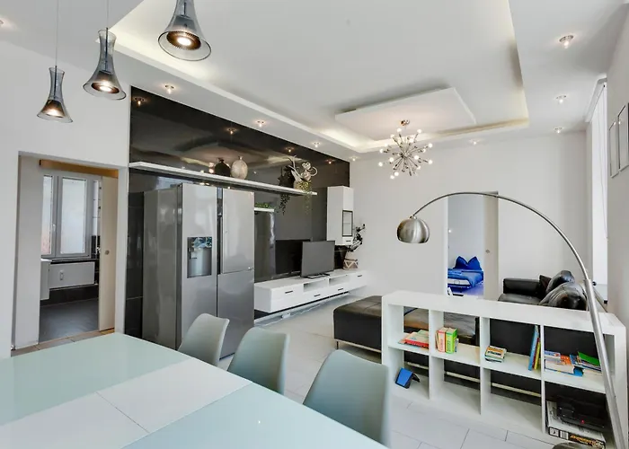 Moderne & Rustikale I Kostenlose Parkplaetze I Zentral I Naehe Koeln Messe Deutz I Anbindung * Eitorf