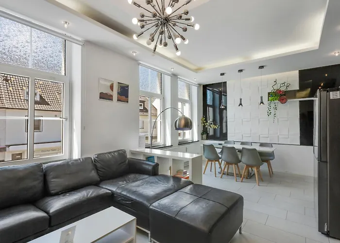 Lejlighed Moderne & Rustikale I Kostenlose Parkplaetze I Zentral I Naehe Koeln Messe Deutz I Anbindung Eitorf